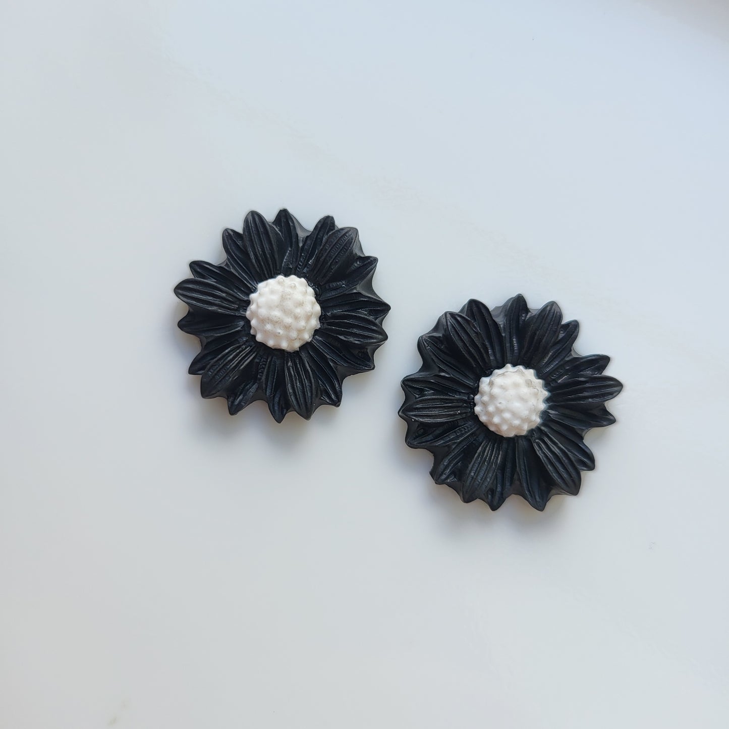 Floresita Studs