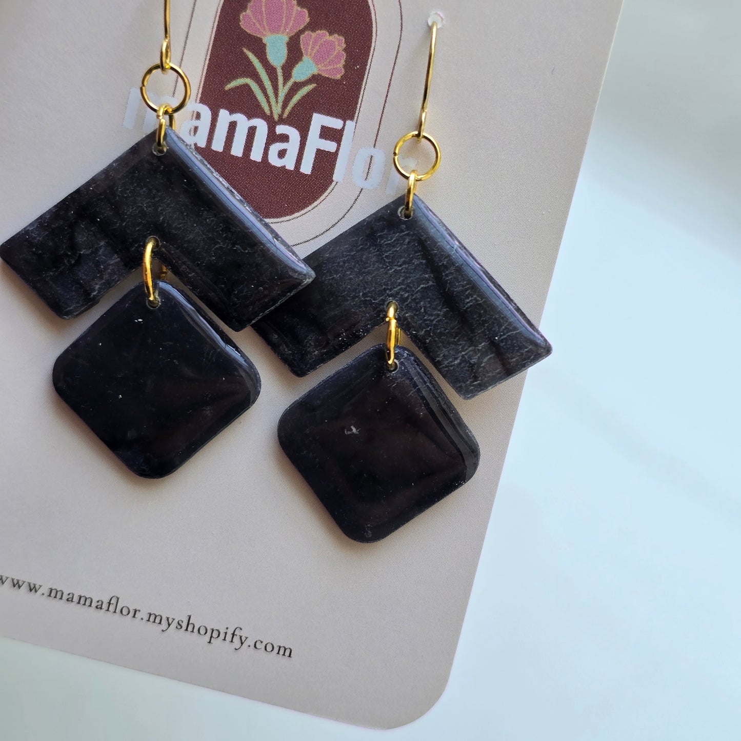 Esmerelda Shorty Hook Earrings in River Rock marbling