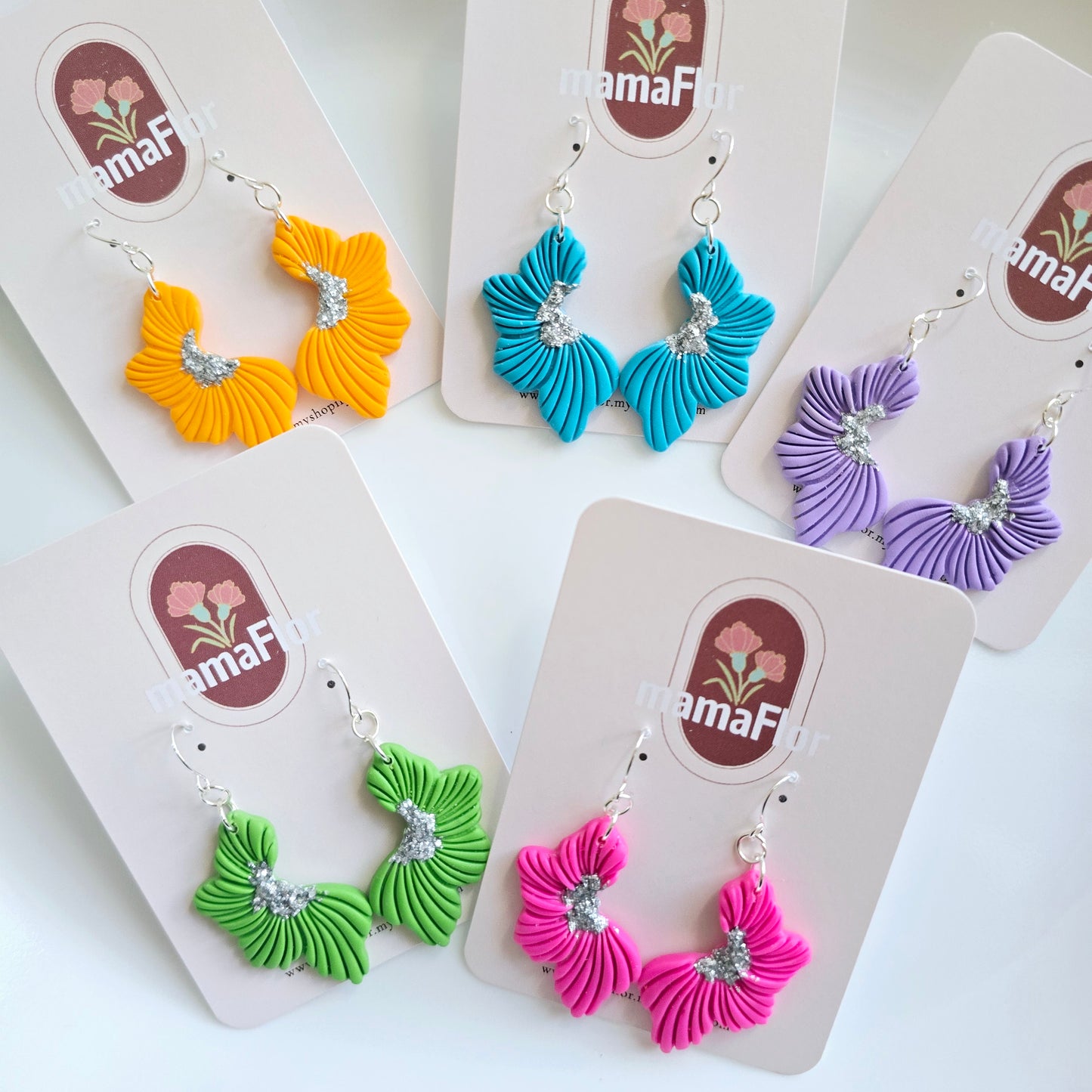 Caroline Dangle Earrings - resort vibes