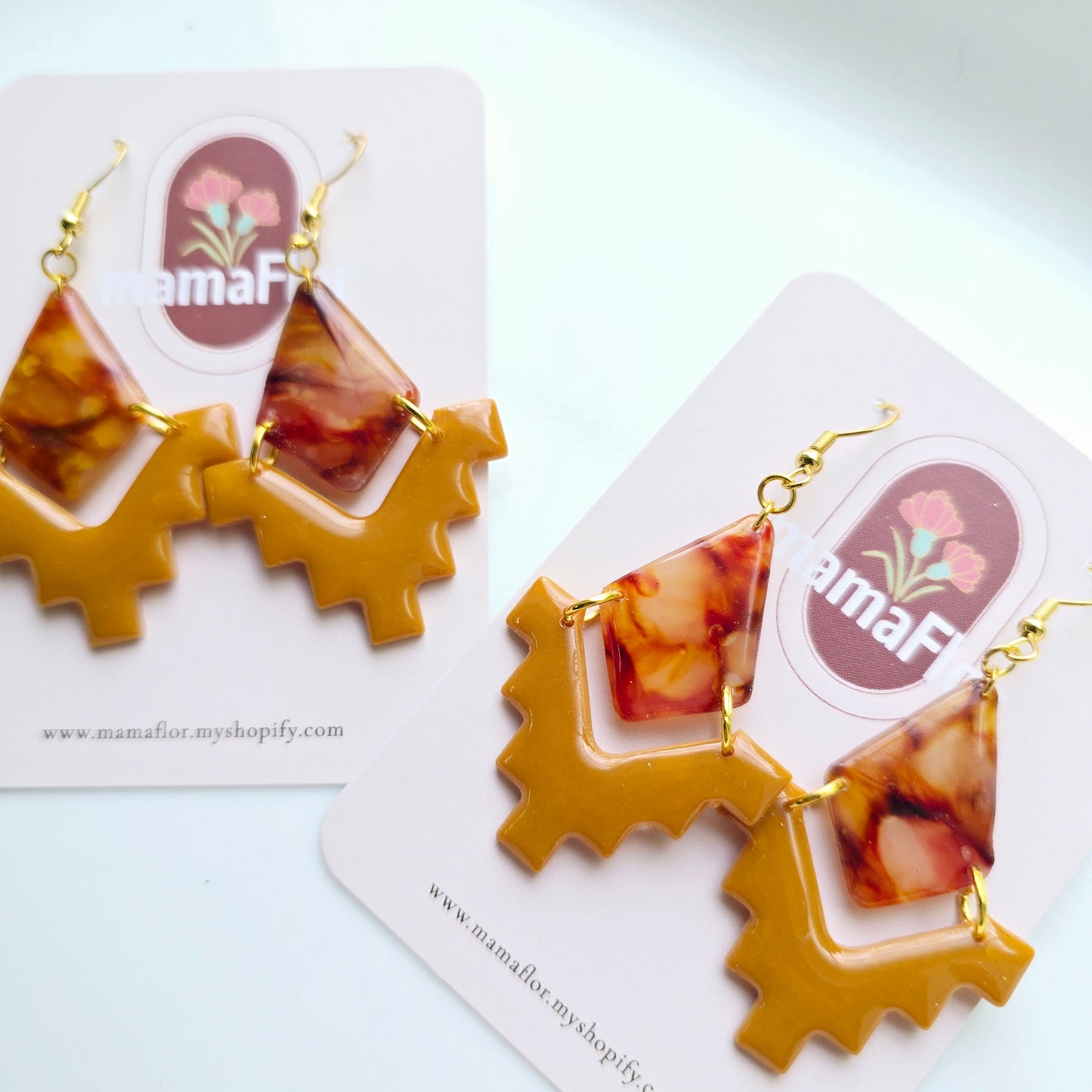 Harlow Dangle Earrings in Amber